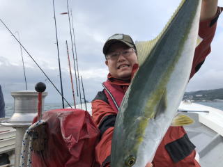 呑ませ釣り　青物　ブリ　メジロ　ハマチ