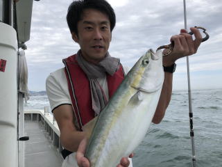 呑ませ釣り　青物　ブリ　メジロ　ハマチ