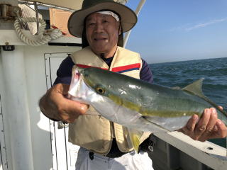 呑ませ釣り青物　鰤ブリ　メジロ　ハマチ