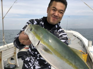 呑ませ釣り青物メジロ