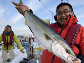 呑ませ釣り　青物　ブリ　メジロ　ハマチ狙い