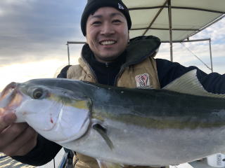 呑ませ釣り　ブリ　メジロ　ハマチ