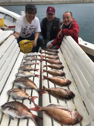 淡路島　釣り船　真鯛　明石鯛釣り