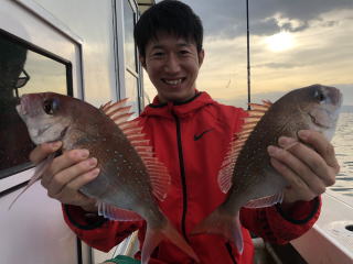 淡路島　釣り船　鯛釣り爆釣