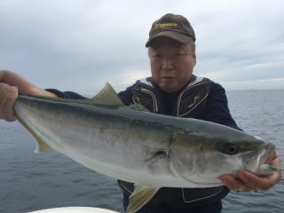 メジロ釣り　呑ませ　泳がせ釣り