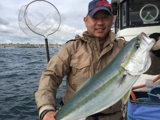 活き餌イカで呑ませ釣り