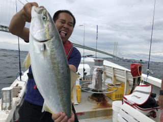 呑ませ釣り　青物　ブリ　メジロ　ハマチ　爆釣り