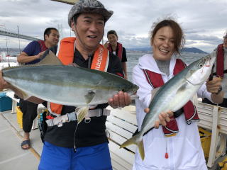 呑ませ釣り　青物　ブリ　メジロ　ハマチ　爆釣り