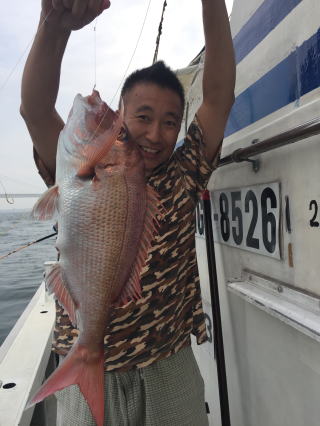 イワシの落とし込み　喰わせサビキ　青物　真鯛アコウ