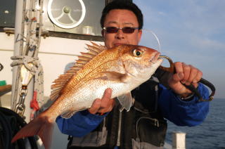 沖釣り　真鯛釣り